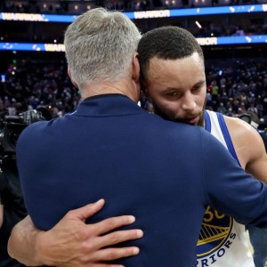 世界杯积分榜-科尔揭秘库里真实处境：伤病恢复比想象更艰难！复出再推迟